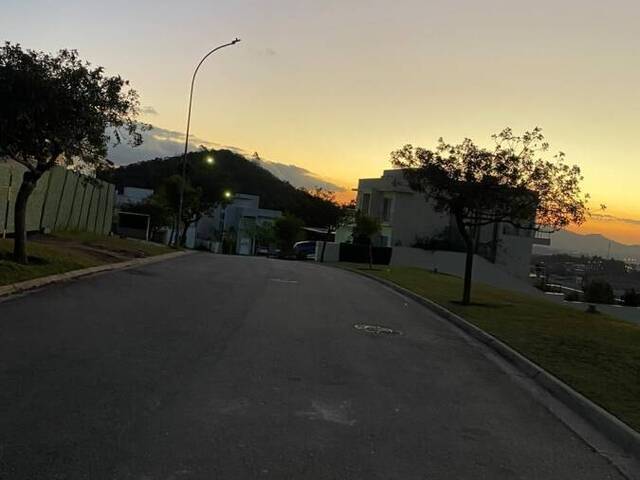 Terreno para Venda em Santana de Parnaíba - 5