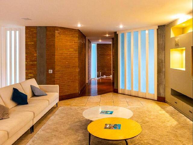 Casa para Venda em Santana de Parnaíba - 5