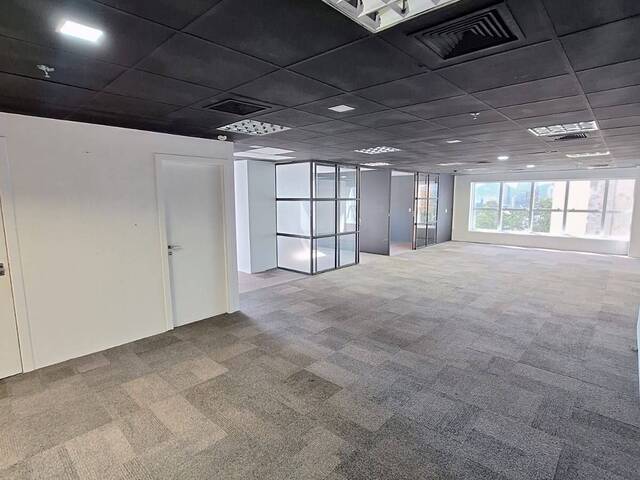 Locação em Alphaville Centro Industrial e Empresarial/Alphaville. - Barueri