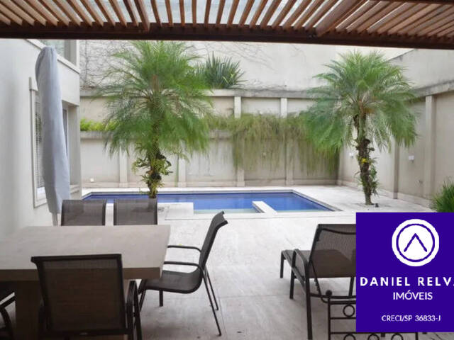 Casa para Venda em Santana de Parnaíba - 4