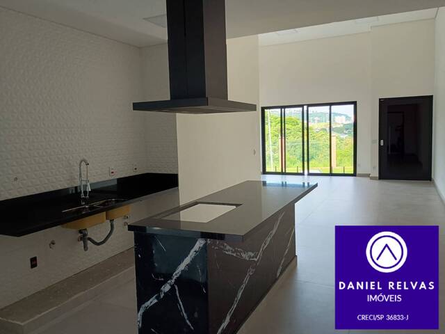 #1872 - Casa para Venda em Santana de Parnaíba - SP - 1