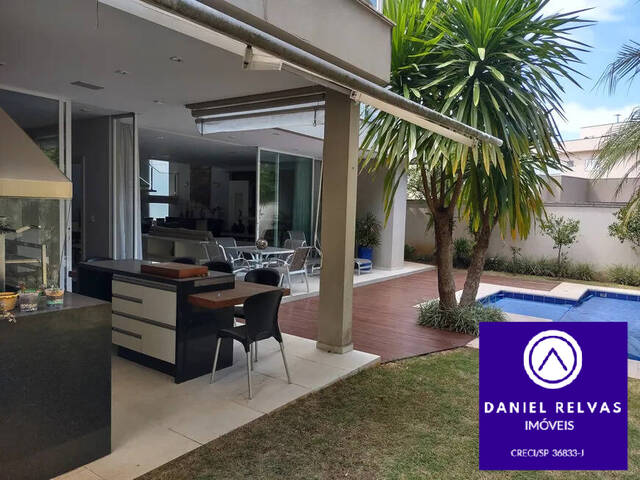 Casa para Venda em Santana de Parnaíba - 3