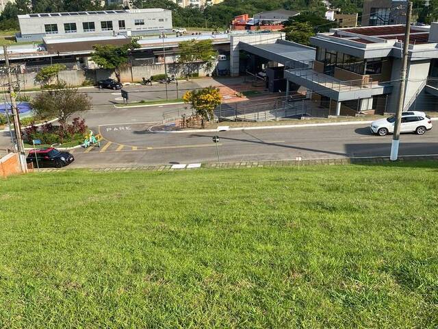Terreno para Venda em Santana de Parnaíba - 4
