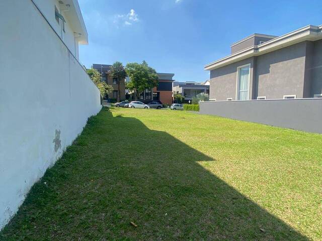 Terreno para Venda em Santana de Parnaíba - 4