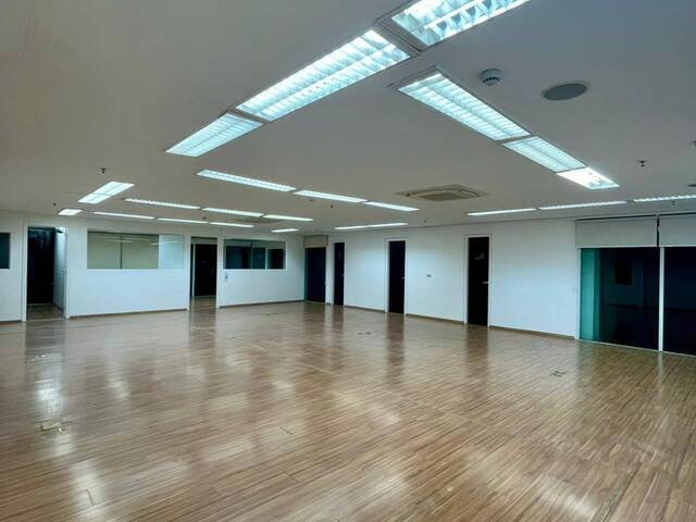 Sala para Venda em Barueri - 5