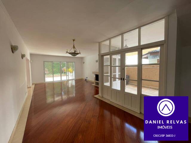Casa para Venda em Santana de Parnaíba - 4