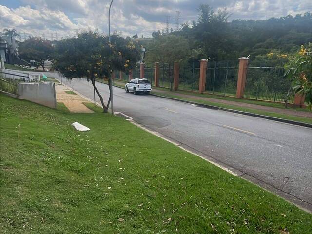 Terreno para Venda em Santana de Parnaíba - 5