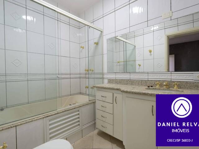 Casa para Venda em Santana de Parnaíba - 5