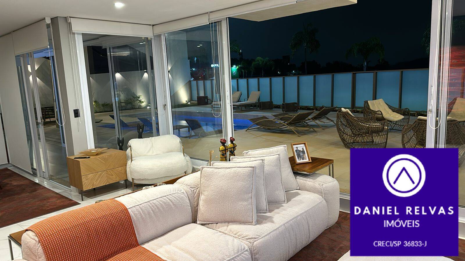 Casa para alugar com 4 quartos, 615m² - Foto 15