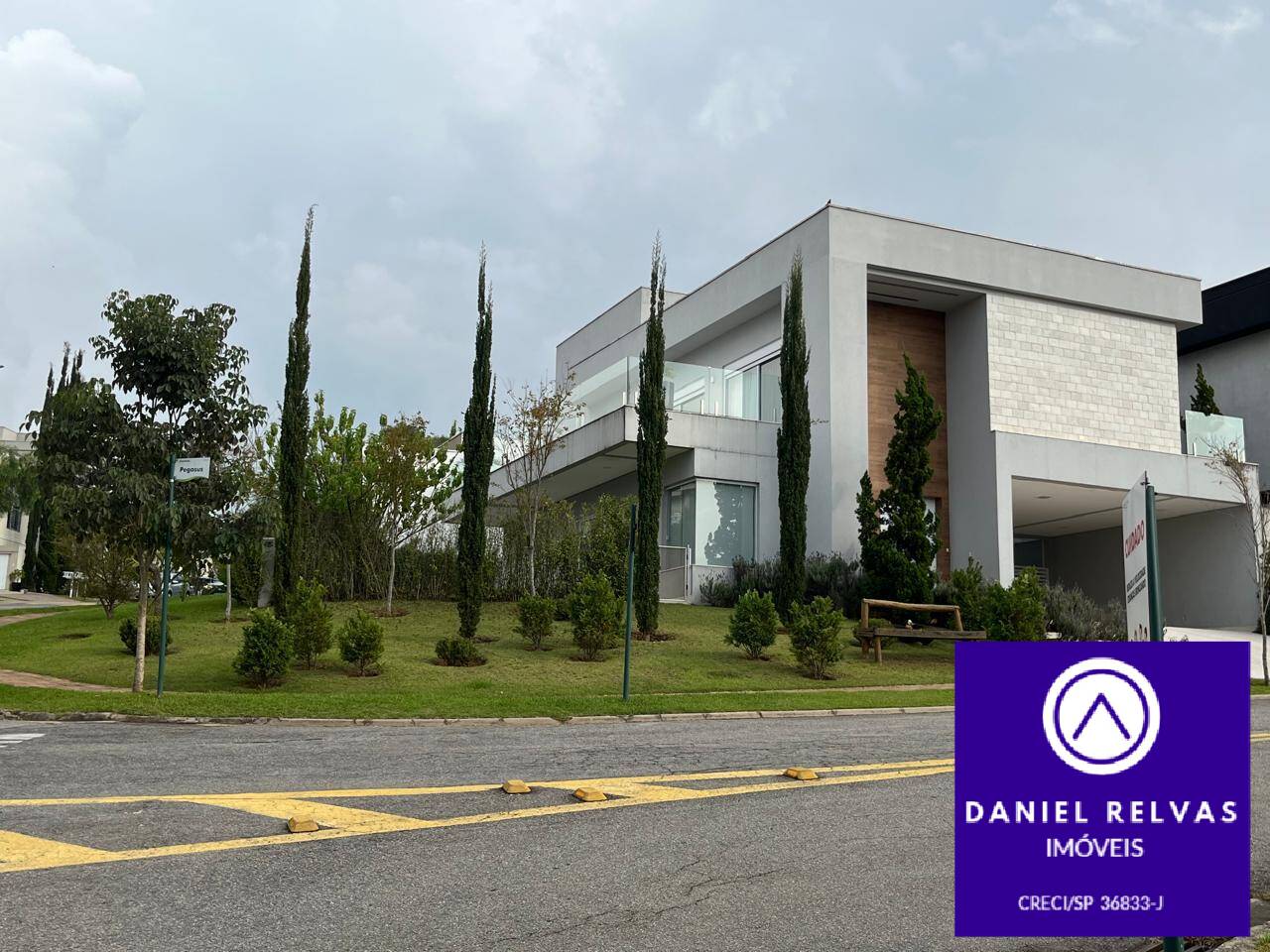 Casa, 4 quartos, 445 m² - Foto 1