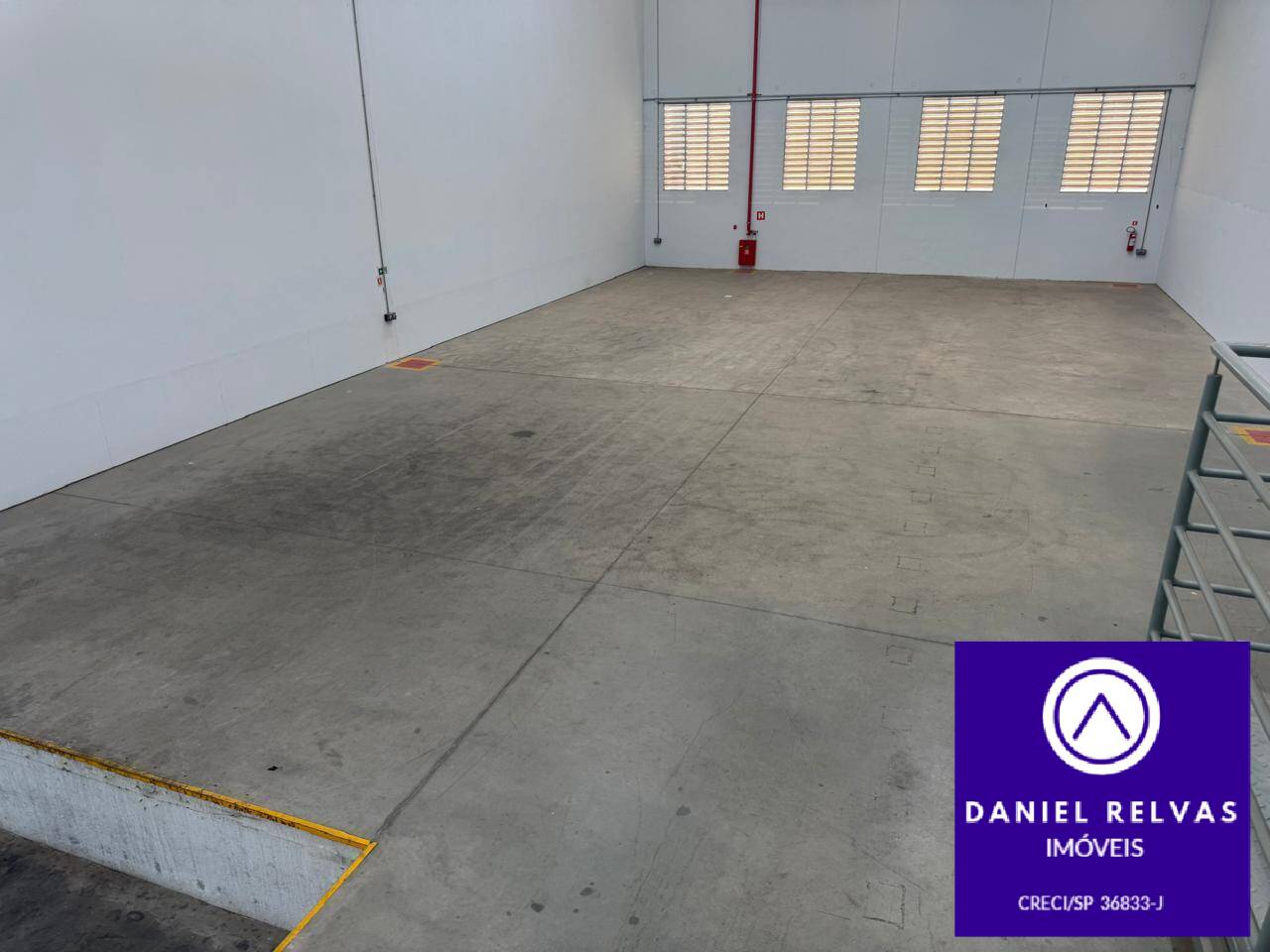 Depósito-Galpão-Armazém para alugar, 1100m² - Foto 4