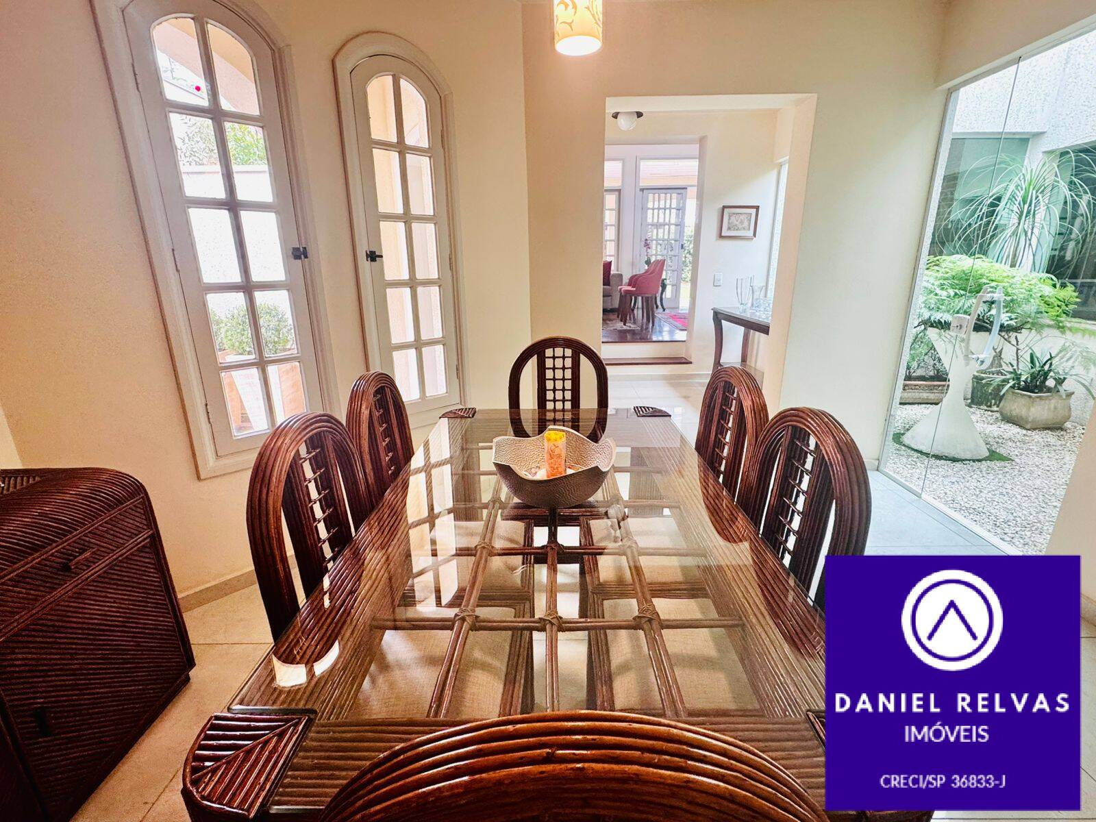 Casa à venda com 3 quartos, 270m² - Foto 4