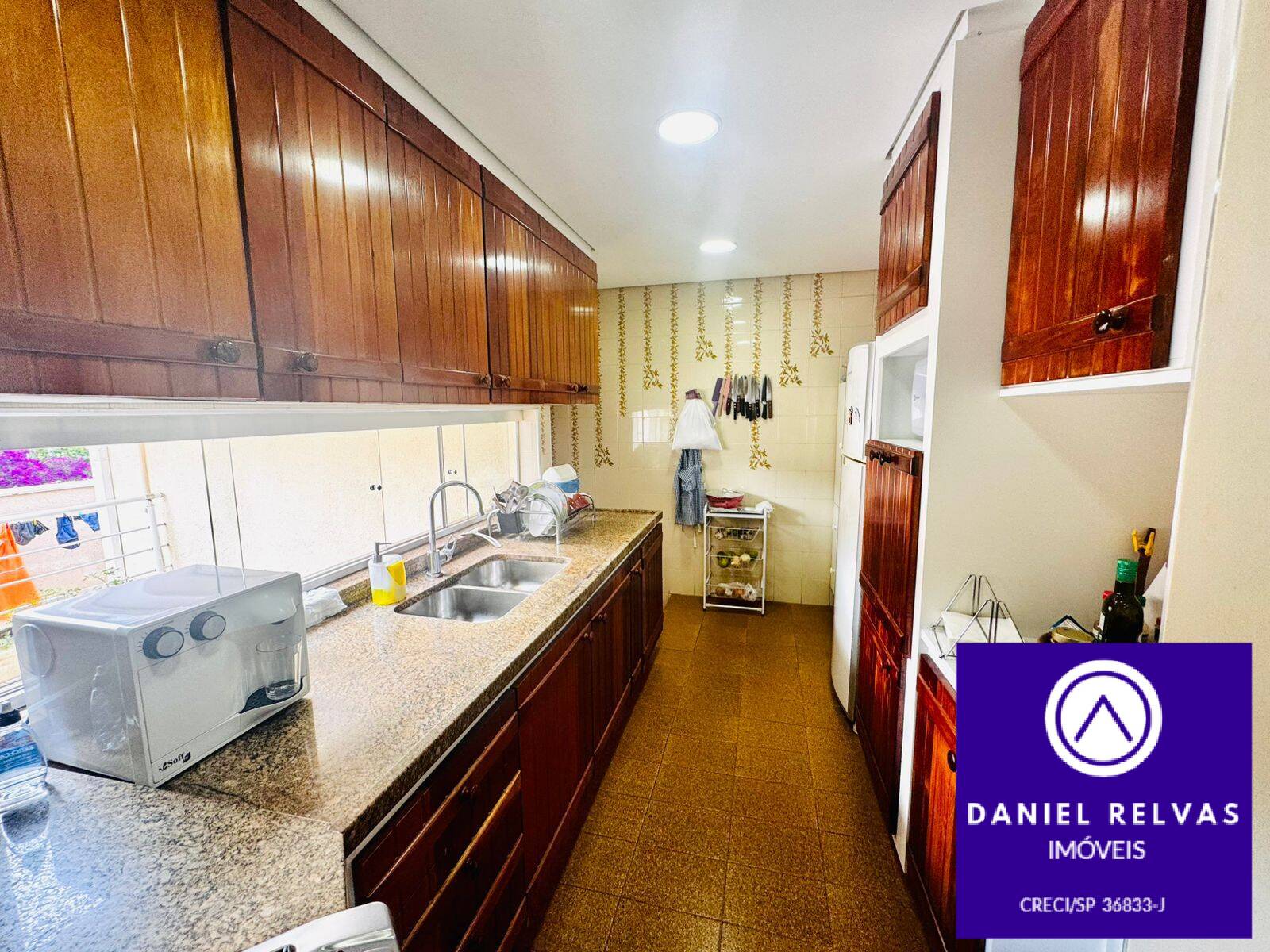 Casa à venda com 3 quartos, 270m² - Foto 15
