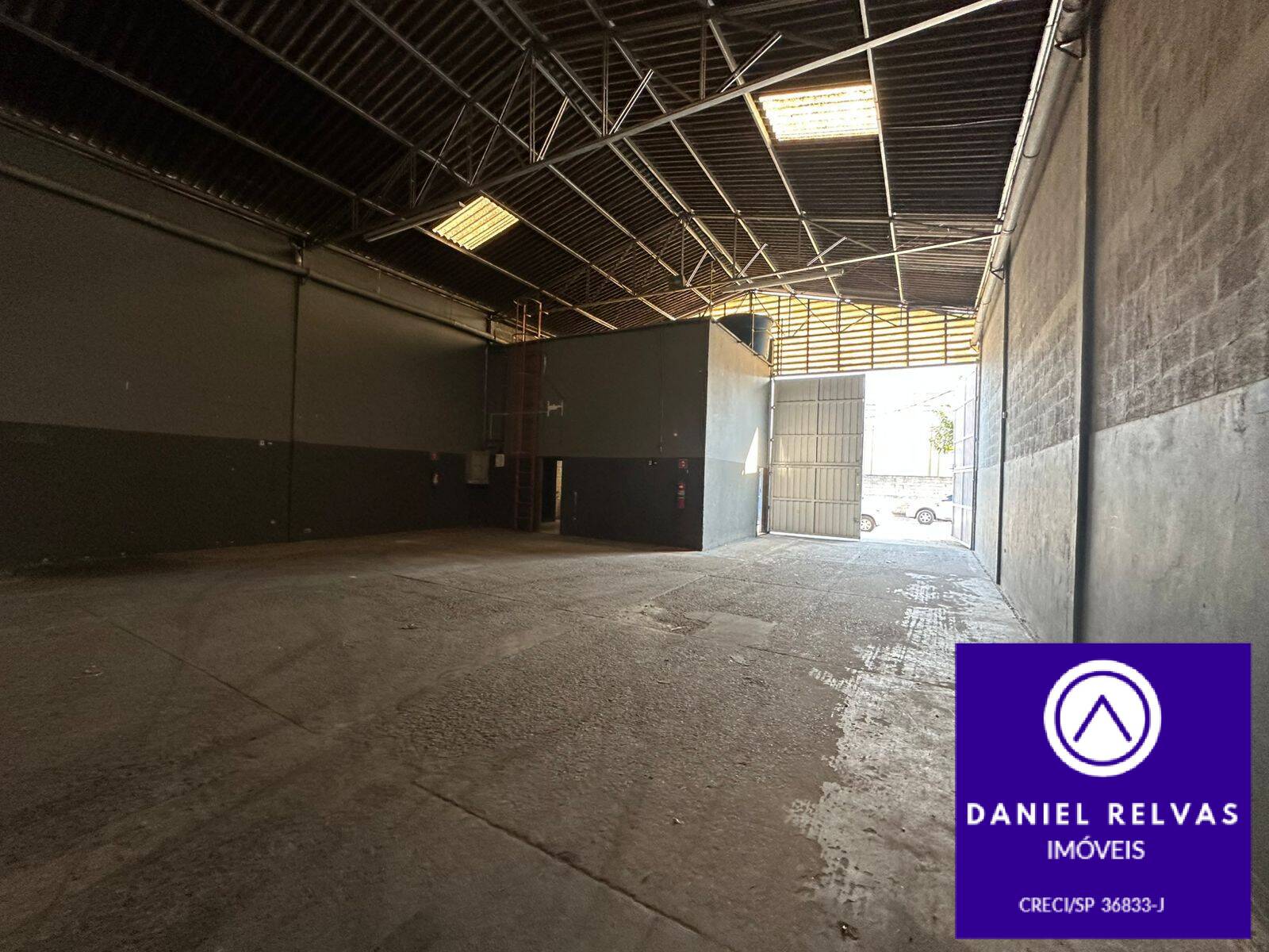 Depósito-Galpão-Armazém para alugar, 400m² - Foto 2