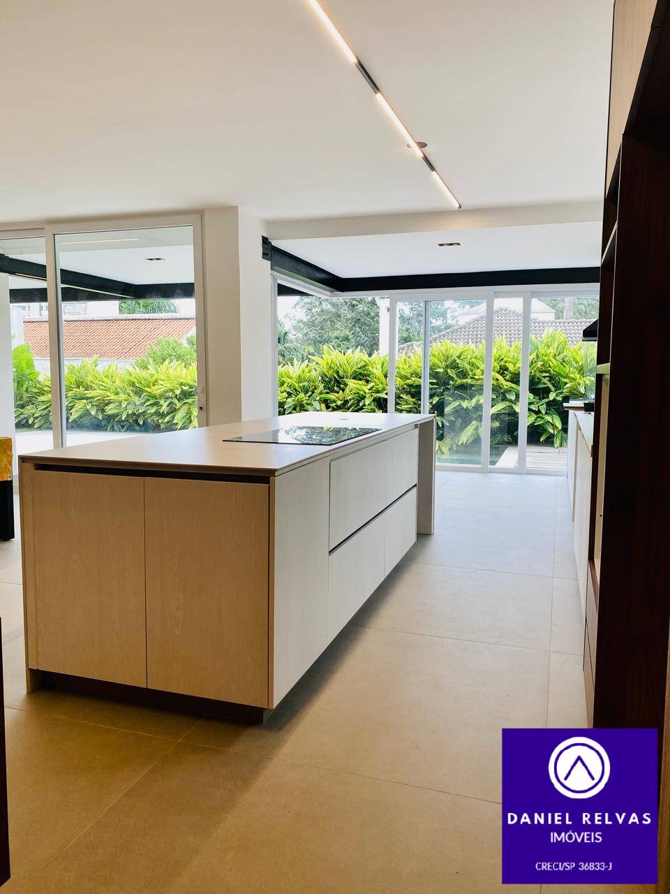 Casa à venda com 4 quartos, 500m² - Foto 3