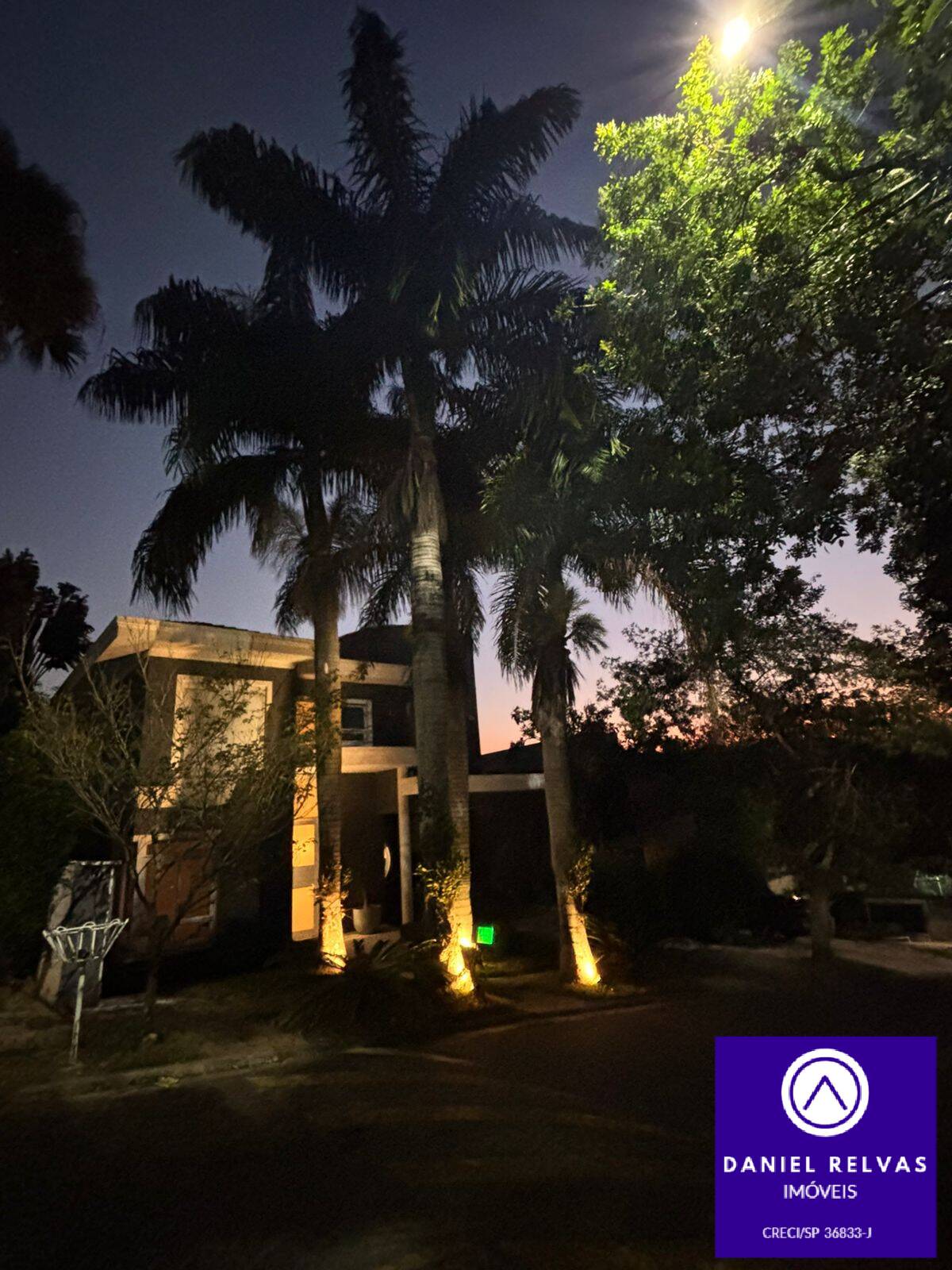 Casa, 4 quartos, 331 m² - Foto 1