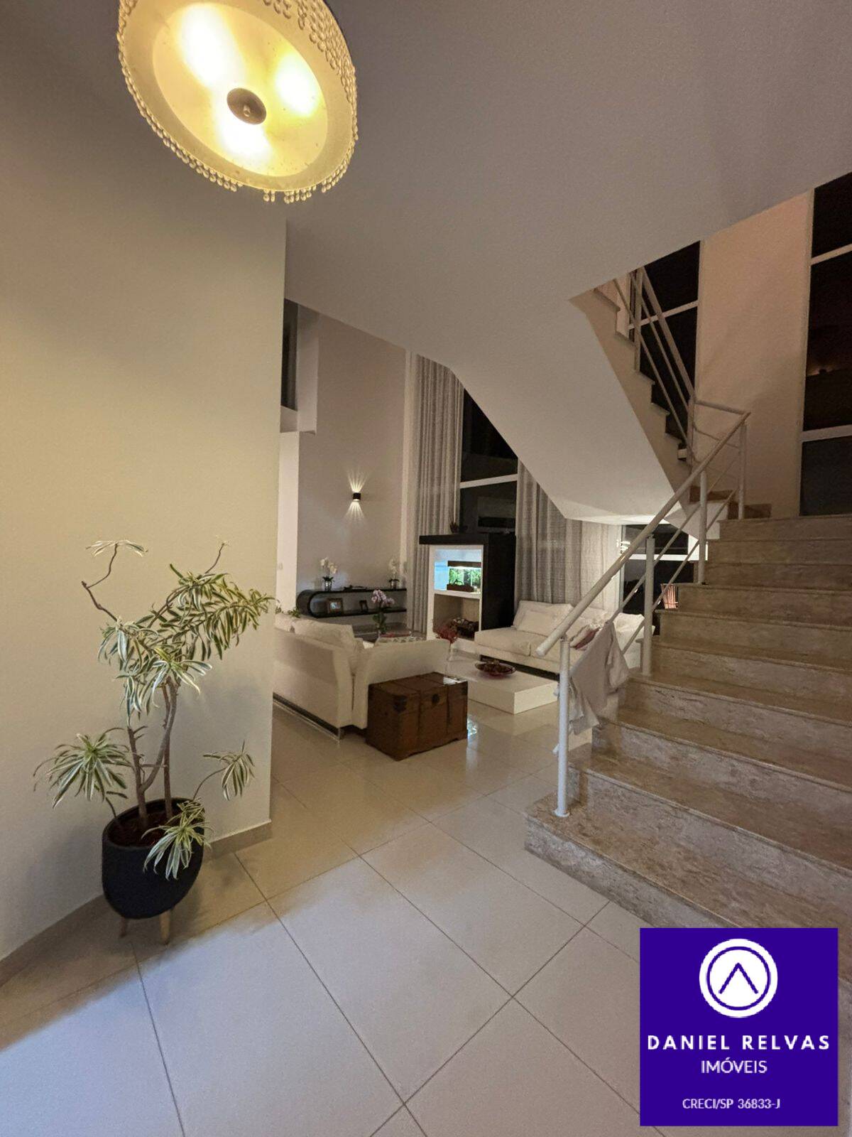 Casa, 4 quartos, 331 m² - Foto 2