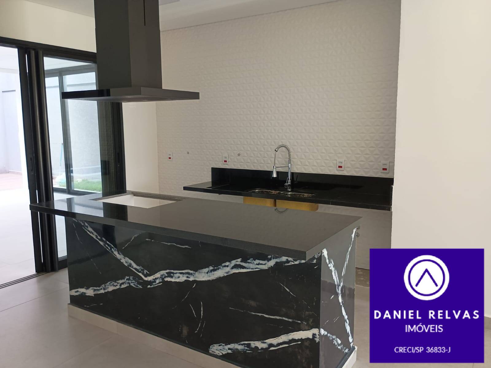 Casa, 4 quartos, 275 m² - Foto 2