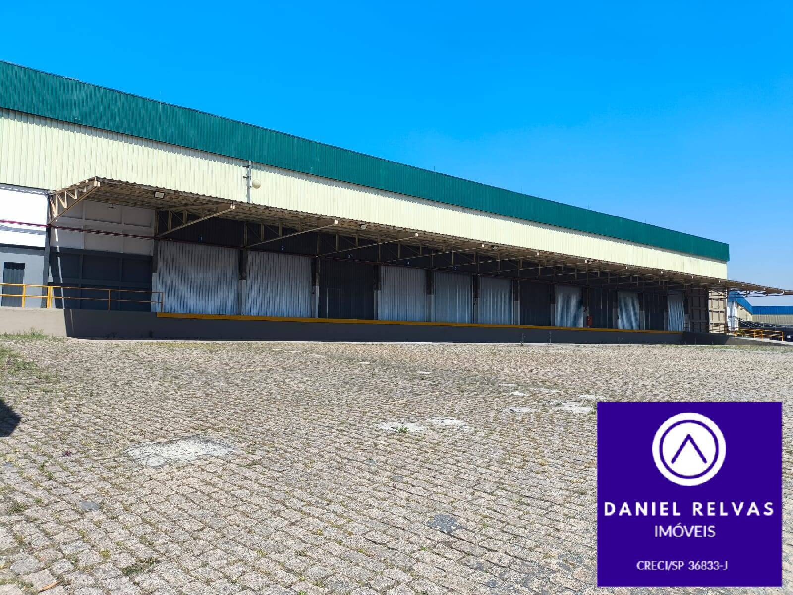 Depósito-Galpão, 8438 m² - Foto 1