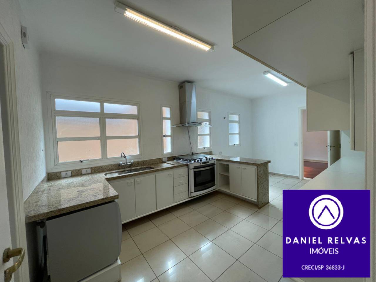 Casa, 4 quartos, 280 m² - Foto 10